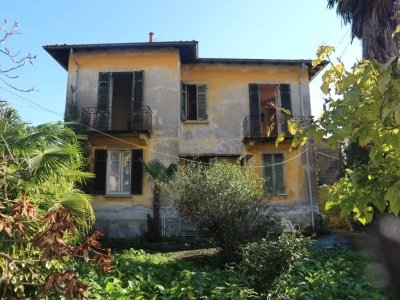 casa indipendente in vendita a Verbania in zona Castagnola