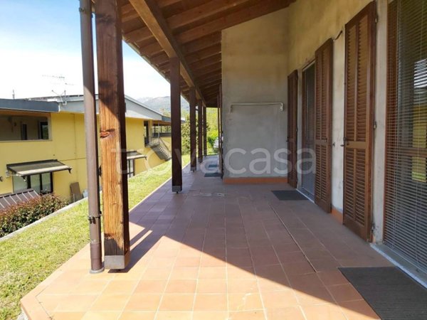casa indipendente in vendita a Verbania in zona Intra