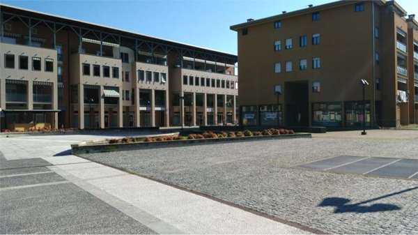 negozio in vendita a Verbania in zona Sant'Anna