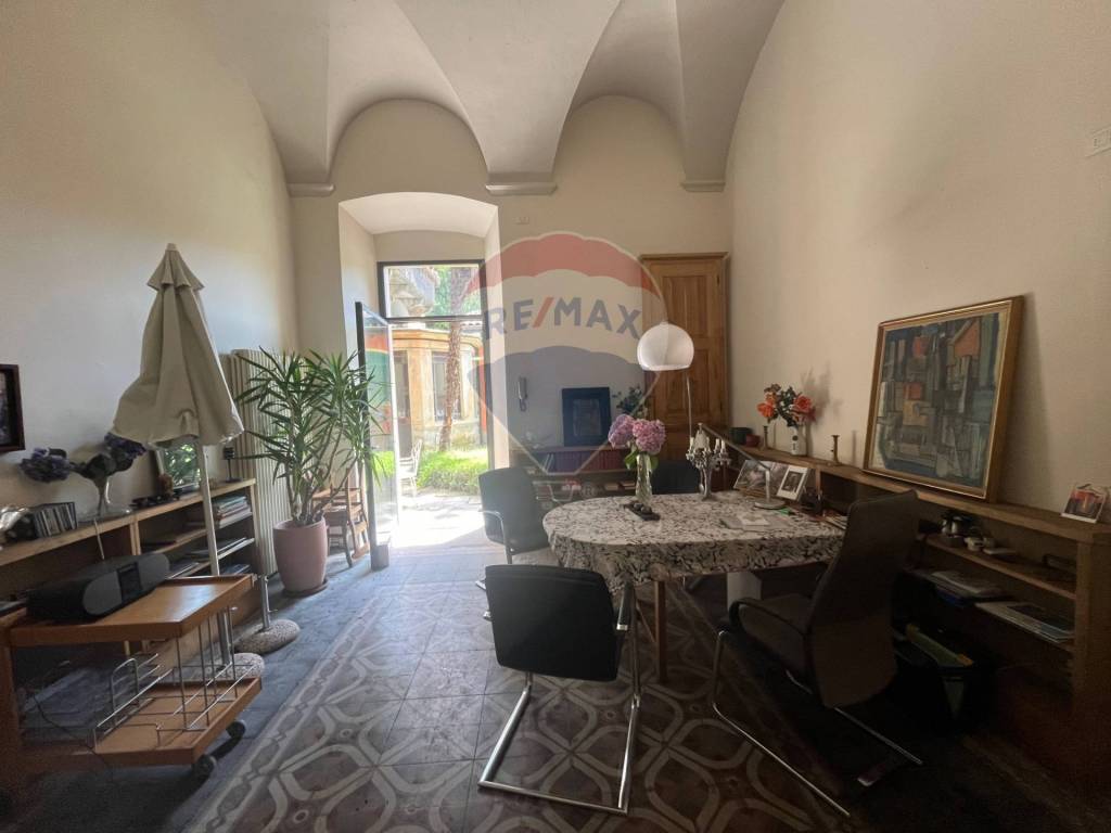 appartamento in vendita a Verbania in zona Intra