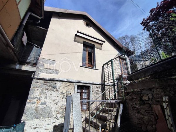 appartamento in vendita a Verbania in zona Possaccio