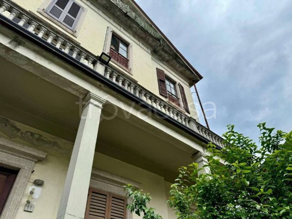 appartamento in vendita a Verbania in zona Intra