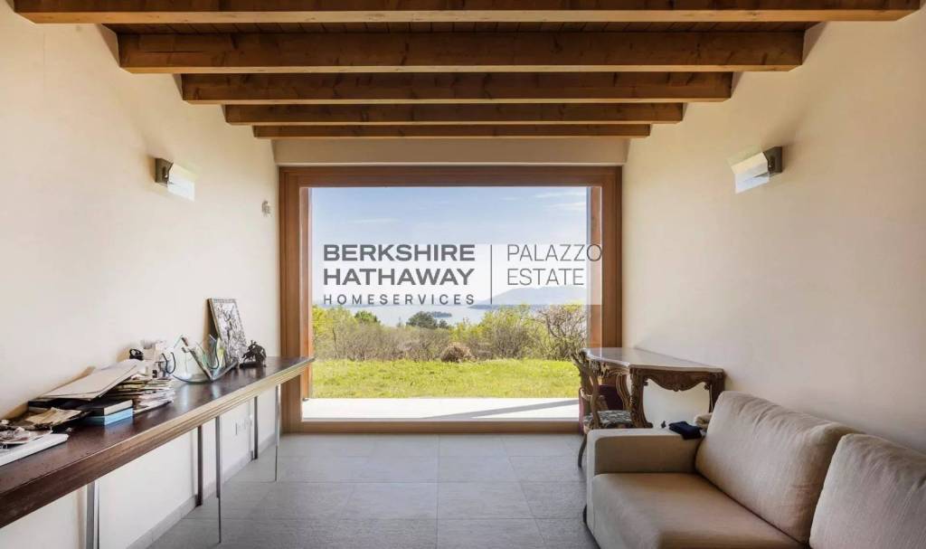 casa indipendente in vendita a Verbania in zona Fondotoce