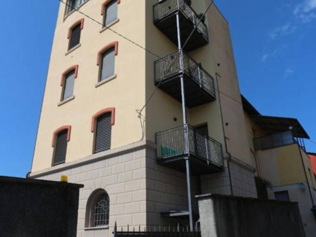 appartamento in vendita a Verbania in zona Intra