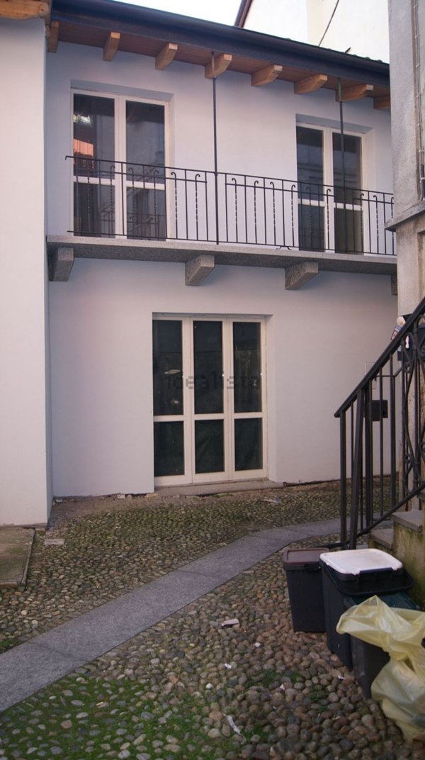 casa indipendente in vendita a Verbania in zona Trobaso