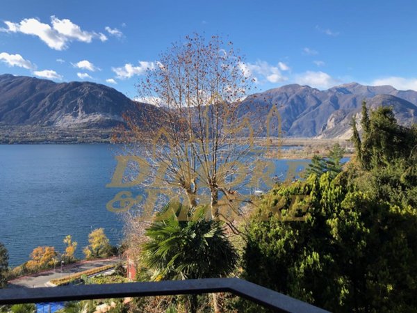 appartamento in vendita a Verbania in zona Suna