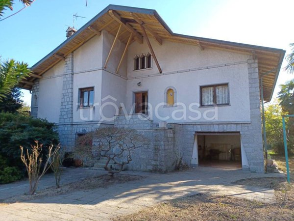 casa indipendente in vendita a Verbania