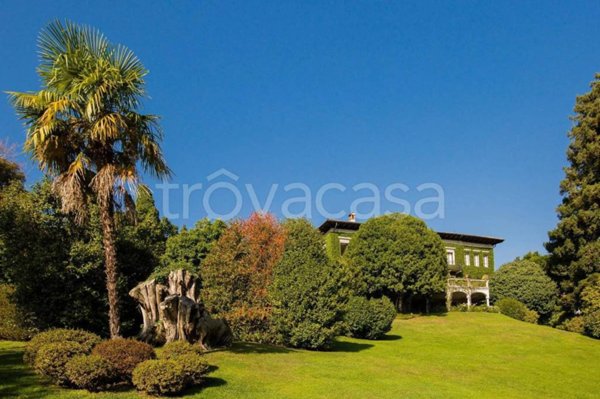 villa in vendita a Verbania in zona Intra