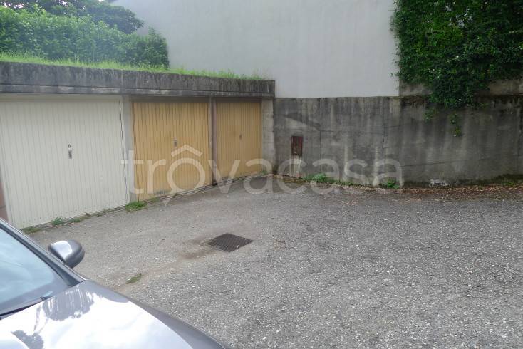 casa indipendente in vendita a Verbania in zona Intra