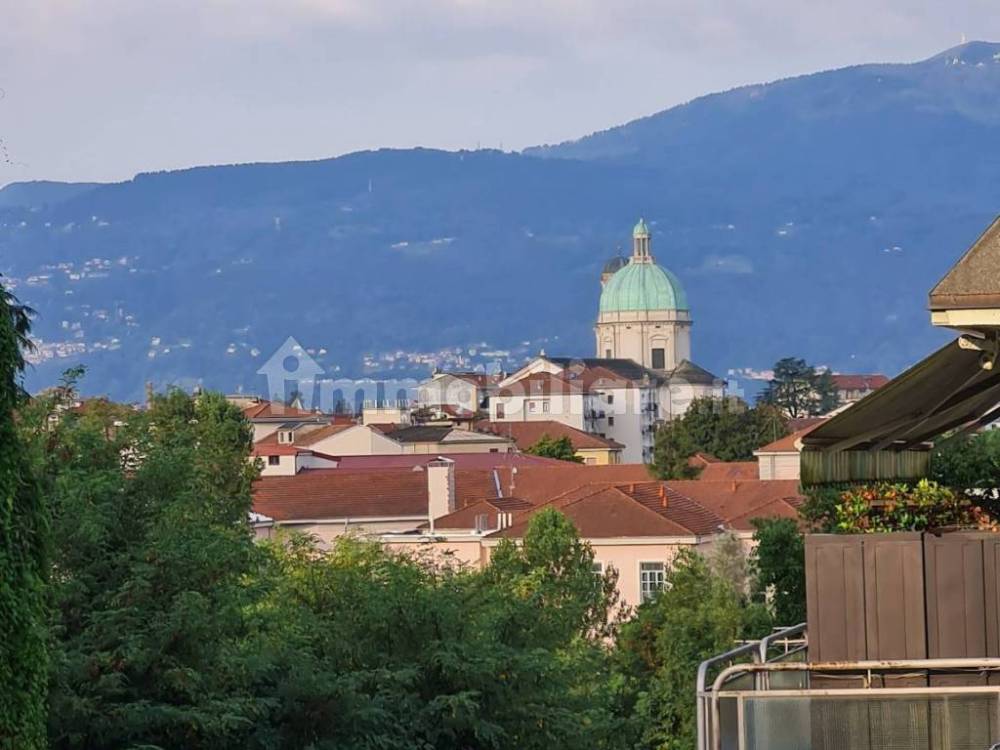appartamento in vendita a Verbania in zona Intra