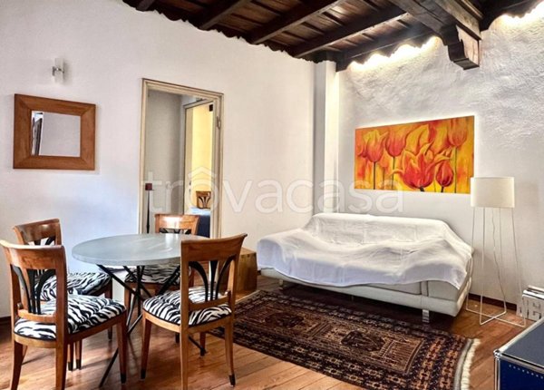 casa indipendente in vendita a Verbania in zona Intra