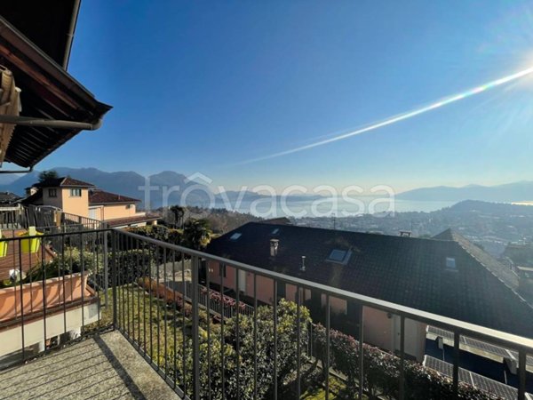 casa indipendente in vendita a Verbania in zona Intra