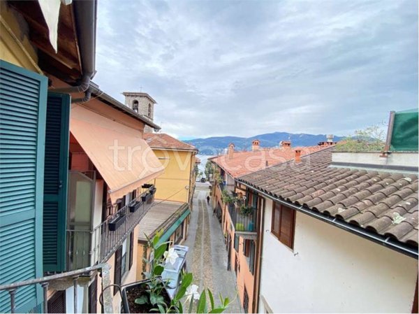 appartamento in vendita a Verbania in zona Suna