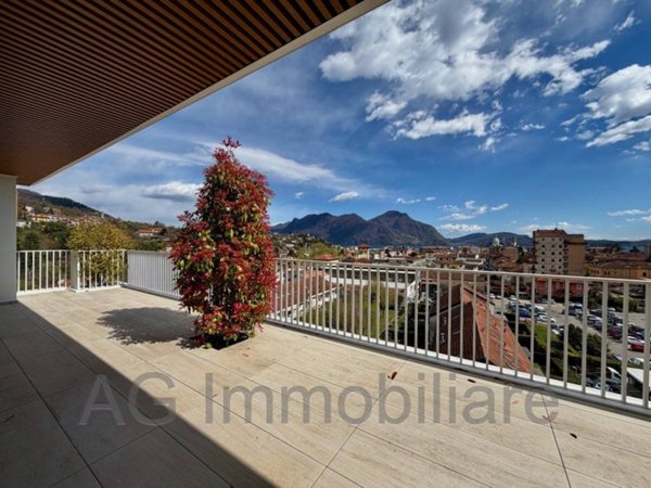 appartamento in vendita a Verbania in zona Intra