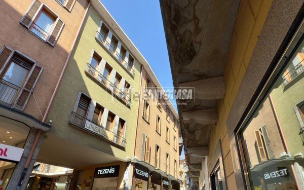 appartamento in vendita a Verbania in zona Intra