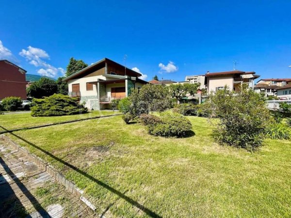 casa indipendente in vendita a Verbania in zona Intra