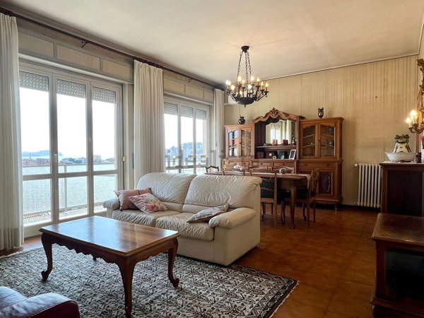 appartamento in vendita a Verbania in zona Intra