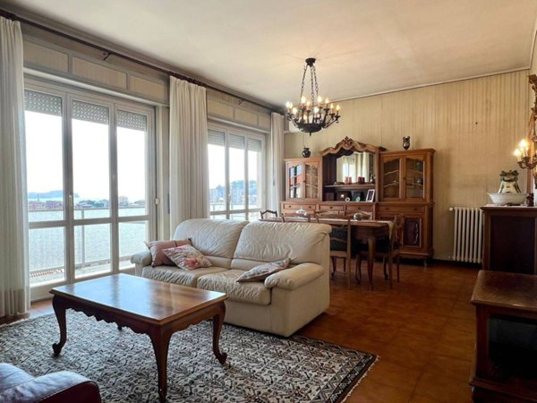 appartamento in vendita a Verbania in zona Intra