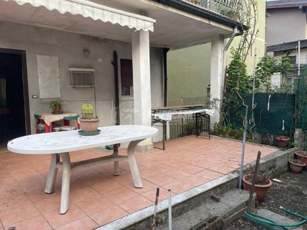 appartamento in vendita a Verbania in zona Intra