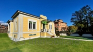 casa indipendente in vendita a Verbania in zona Centro Città