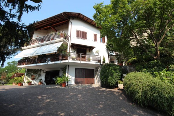 casa indipendente in vendita a Verbania