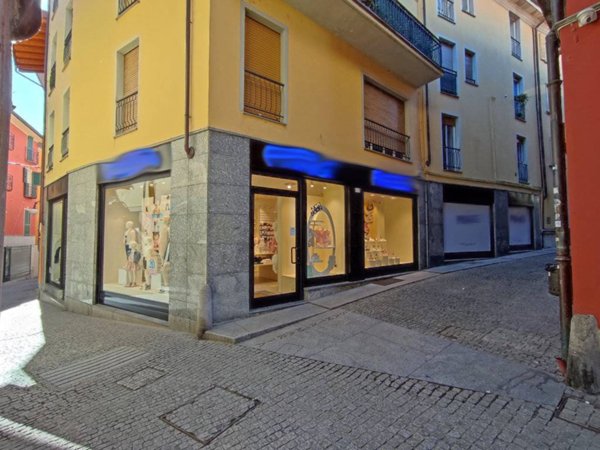 negozio in vendita a Verbania in zona Intra