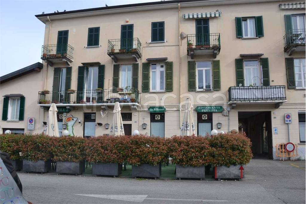 negozio in vendita a Verbania in zona Intra