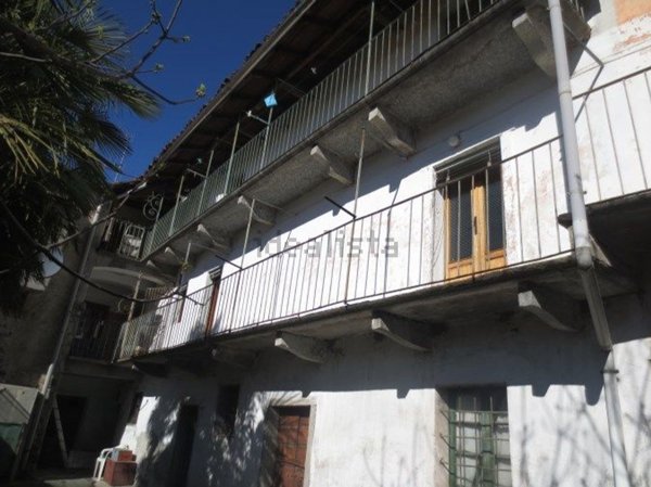 appartamento in vendita a Verbania in zona Unchio