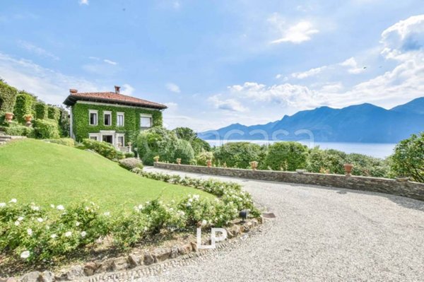 villa in vendita a Verbania in zona Intra