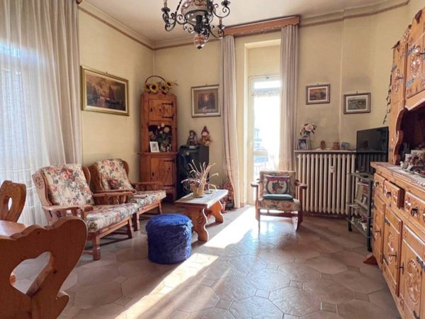 appartamento in vendita a Verbania in zona Intra