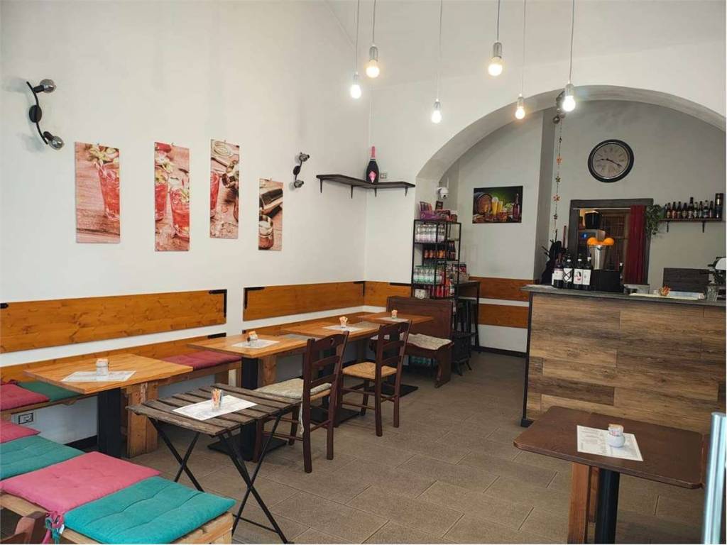 negozio in vendita a Verbania in zona Intra