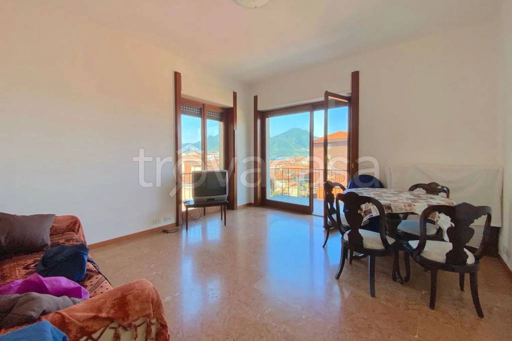 appartamento in vendita a Verbania in zona Intra