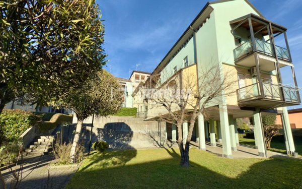 appartamento in vendita a Verbania in zona Intra