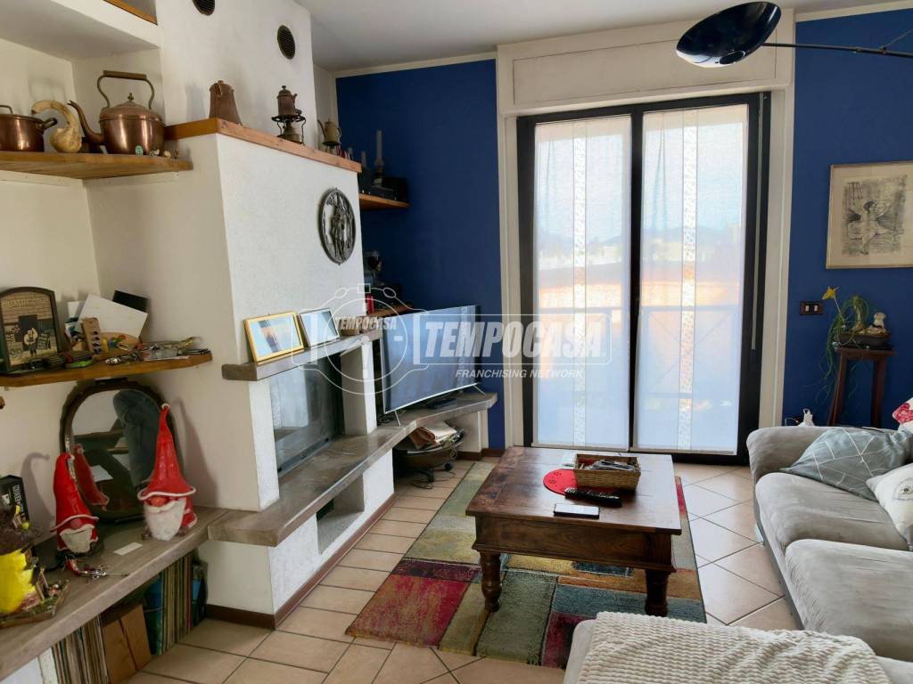 appartamento in vendita a Verbania in zona Intra