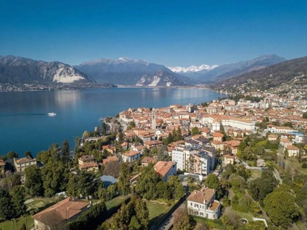 intera palazzina in vendita a Verbania in zona Pallanza
