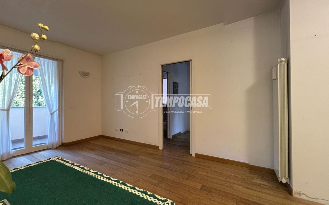 appartamento in vendita a Verbania in zona Intra