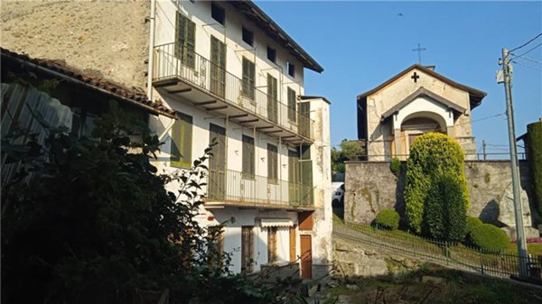 casa indipendente in vendita a Verbania in zona Possaccio