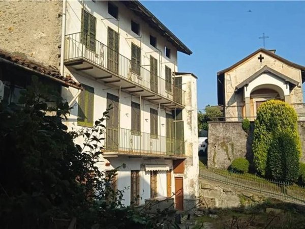 casa indipendente in vendita a Verbania in zona Possaccio