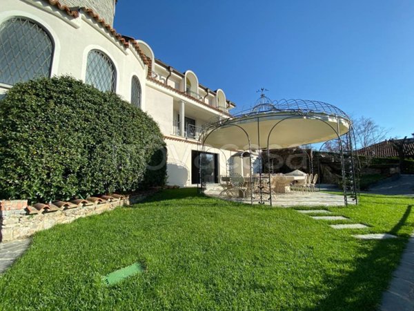 casa indipendente in vendita a Verbania