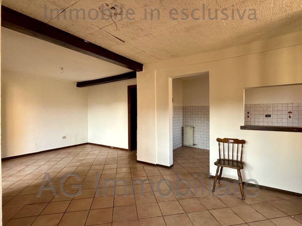 appartamento in vendita a Verbania in zona Intra
