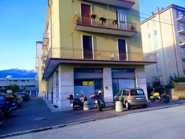 negozio in vendita a Verbania in zona Sant'Anna