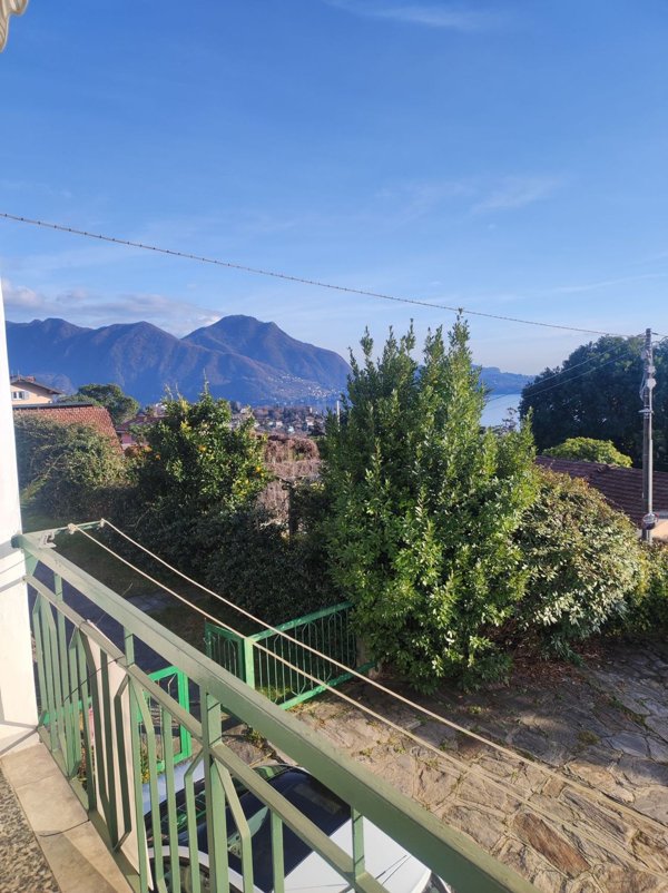appartamento in vendita a Verbania in zona Zoverallo