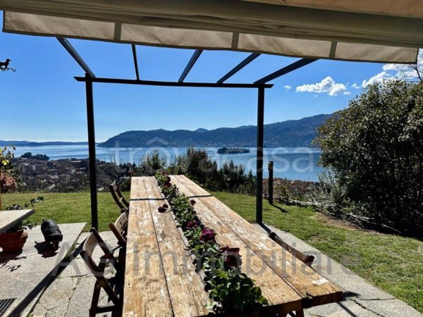 casa indipendente in vendita a Verbania in zona Monterosso