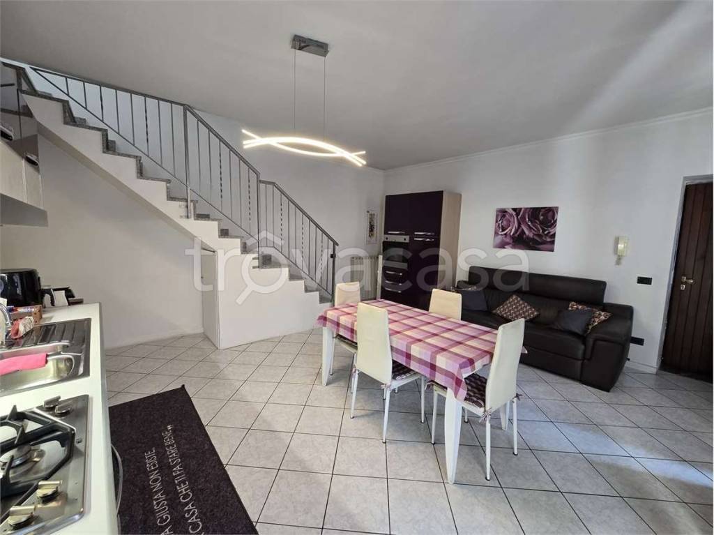 appartamento in vendita a Verbania in zona Intra