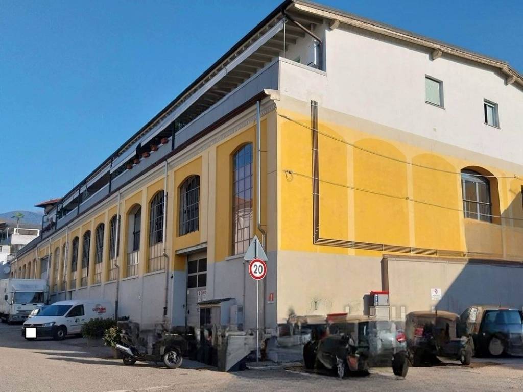 appartamento in vendita a Verbania in zona Intra