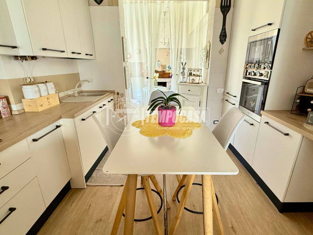 appartamento in vendita a Verbania in zona Sant'Anna