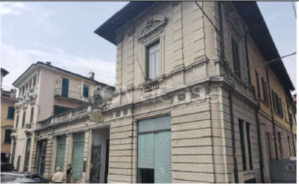 negozio in vendita a Verbania