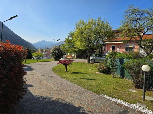 casa indipendente in vendita a Verbania in zona Intra