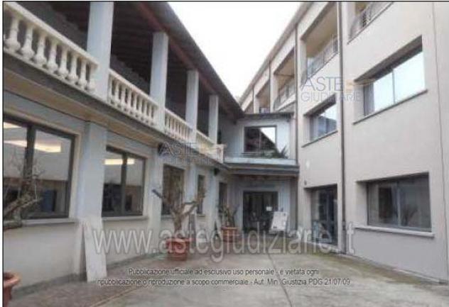 ufficio in vendita a Verbania in zona Intra