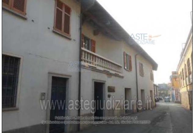 casa indipendente in vendita a Verbania in zona Intra